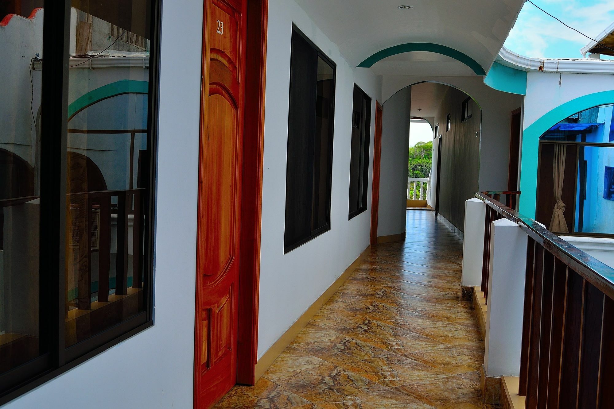 Hostal Sir Francis Drake Puerto Ayora  Exterior photo